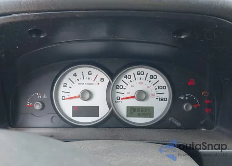 2005 Ford Escape Xlt from USA, damaged, VIN 1FMYU93145KA40265